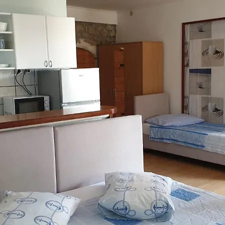 With A Parking Space - 18968 Apartman